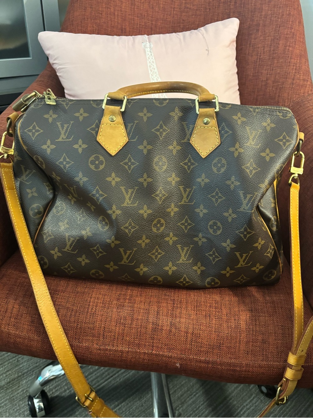 Louis Vuitton Brown Monogram speedy 35 bandouliere!